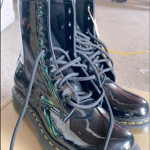 Doc Martens. BRAND NEW Shiny black. W US size 7.
